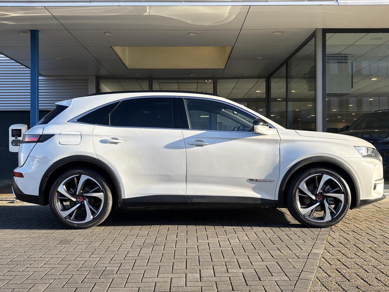 DS DS 7 Crossback E-Tense 4x4 Performance Line+ 300pk | Panoramadak | Stoelverwarming | Elektrisch Verstelbare Memory Seats | Camera |