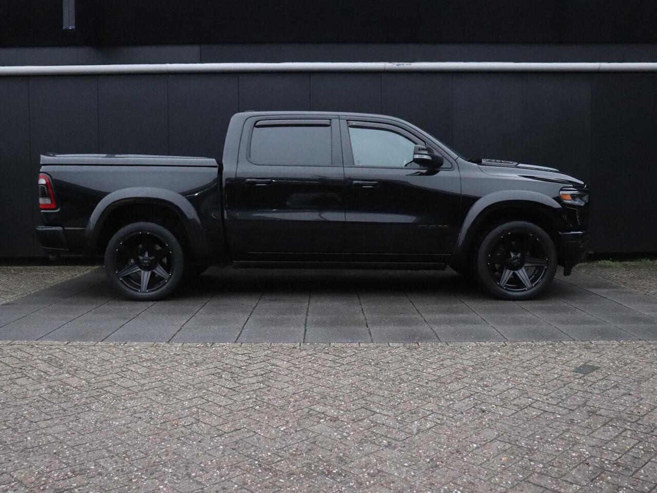 Dodge 1500 Ram 5.7 V8 4x4 Crew Cab Limited | LPG | 12 INCH NAVI | H&K | PANO-DAK | LEDER | STOELVERK. | CRUISE | TREKHAAK | STOEL/STUURVERW. |