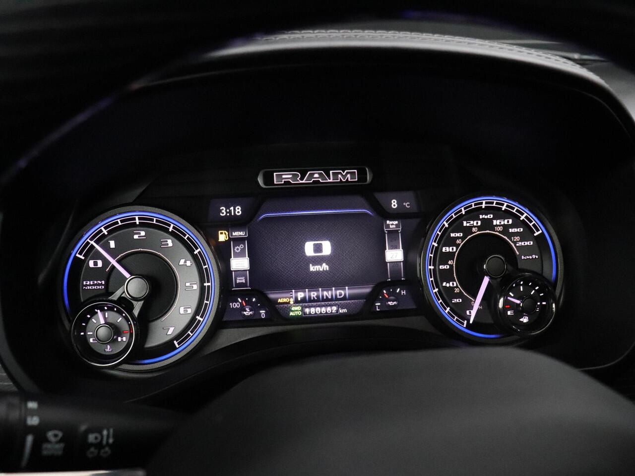 Dodge 1500 Ram 5.7 V8 4x4 Crew Cab Limited | LPG | 12 INCH NAVI | H&K | PANO-DAK | LEDER | STOELVERK. | CRUISE | TREKHAAK | STOEL/STUURVERW. |