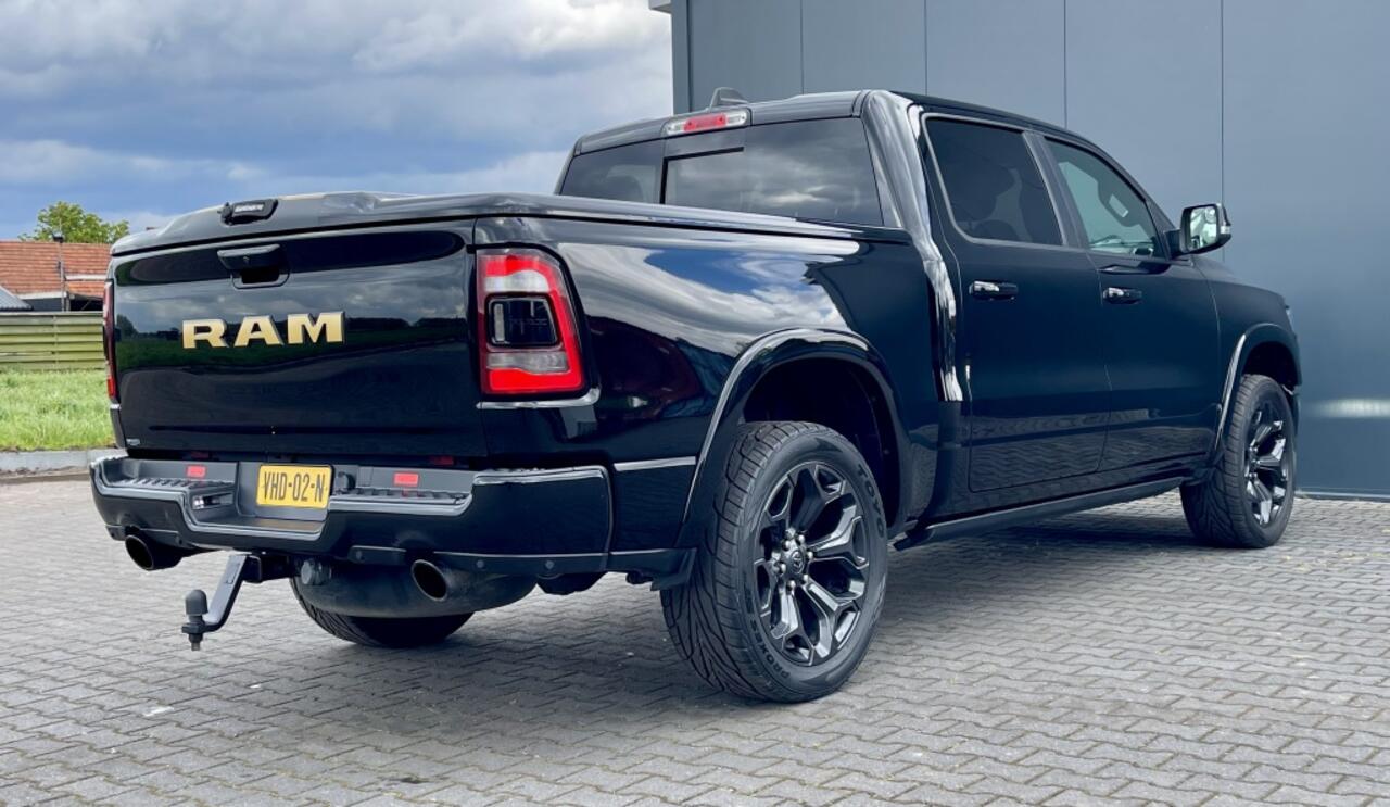 Dodge 1500 RAM LIMITED NIGHT 5.7 V8 4x4 PANO LUCHTVERING