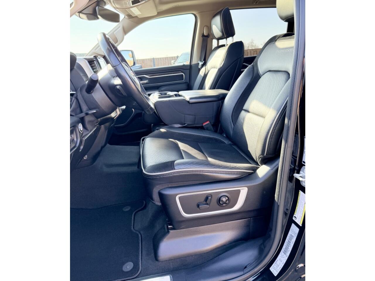 Dodge 1500 RAM 5.7 V8 HEMI 4X4 6 PERSOONS! PANO LPG G3