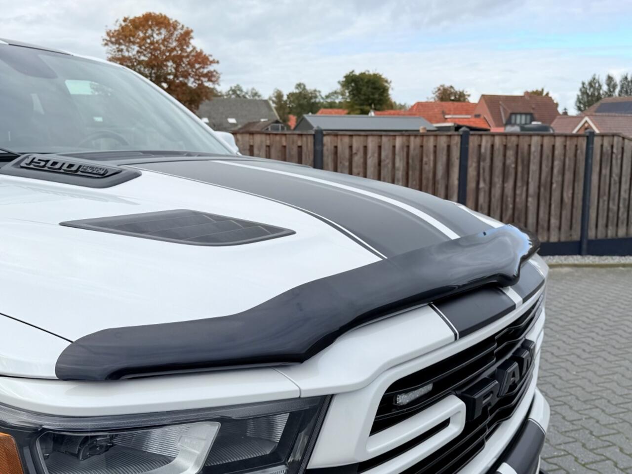 Dodge 1500 RAM 5.7 HEMI V8 LARAMIE 4X4 22" TUFF WHEELS