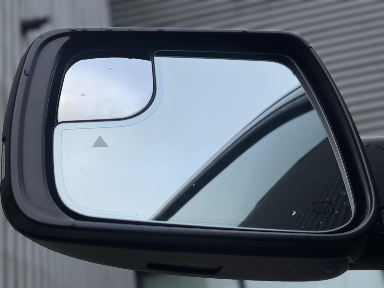 Dodge 1500 Ram 5.7 V8 4x4 Crew Cab Laramie TOP