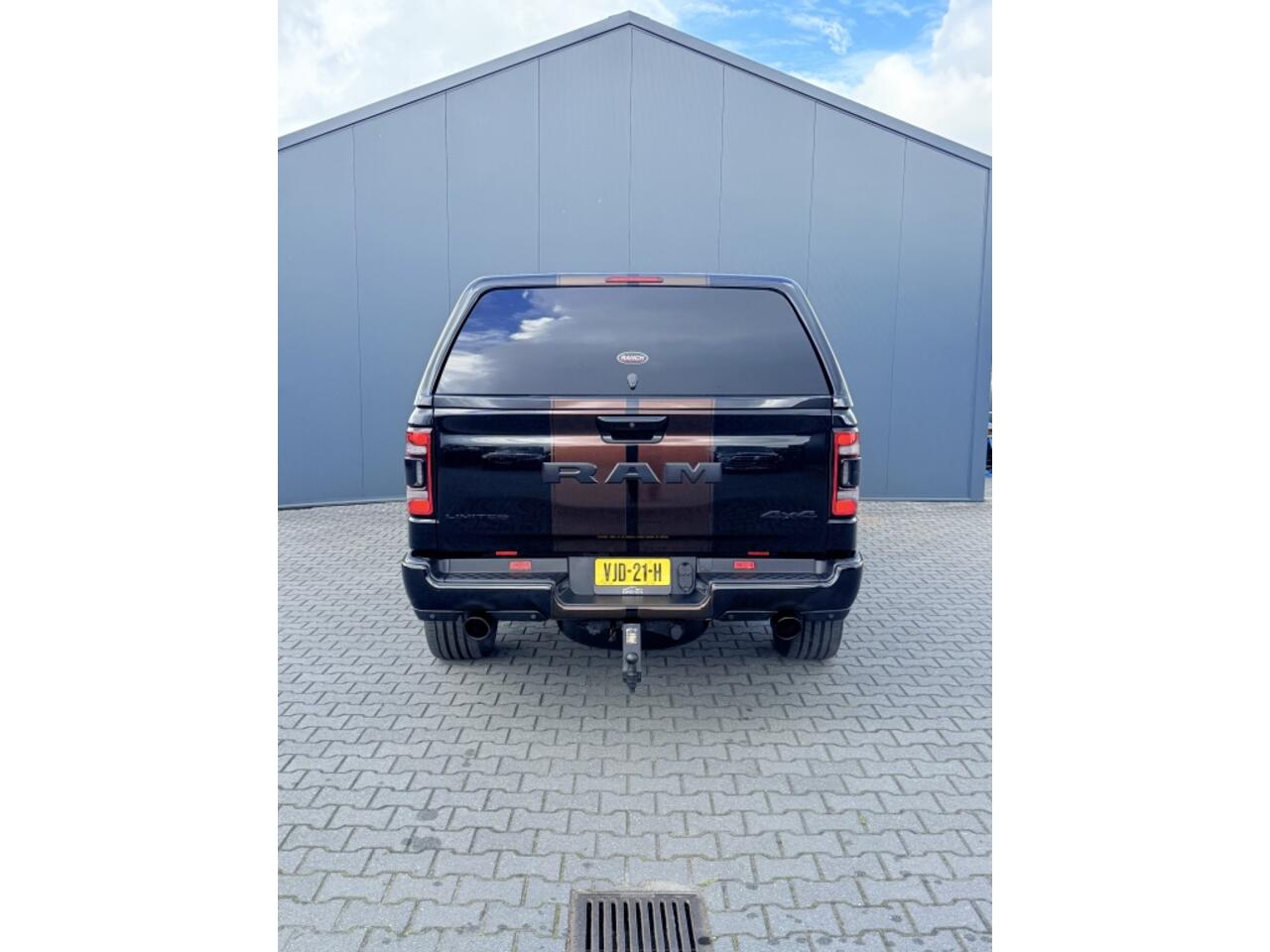 Dodge 1500 RAM 5.7 HEMI V8 4x4 NIGHT/BLACK EDITION! LIMITED PANO LUCHTV