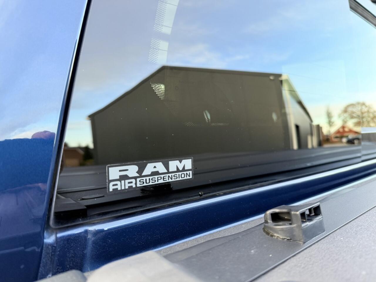 Dodge 1500 Ram 5.7 V8 4x4 CC LONGHORN VOL!