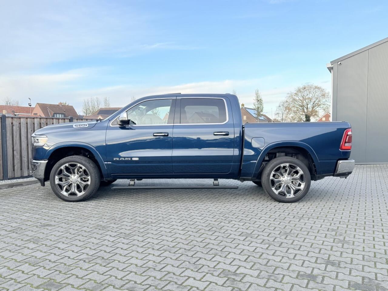 Dodge 1500 Ram 5.7 V8 4x4 CC LONGHORN VOL!