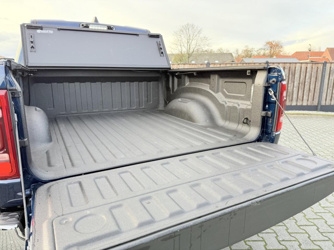 Dodge 1500 Ram 5.7 V8 4x4 CC LONGHORN VOL!