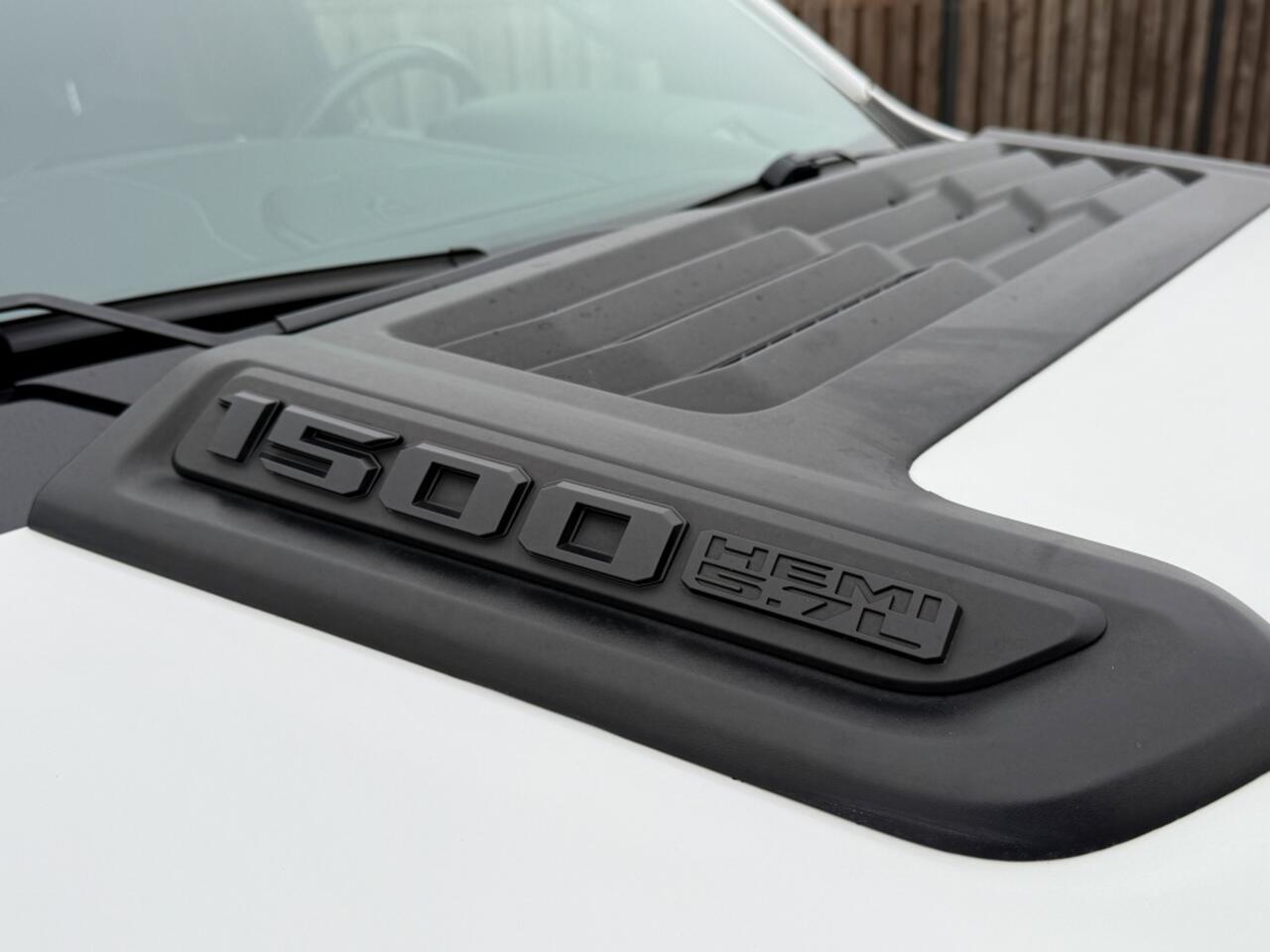 Dodge 1500 RAM 5.7 V8 4x4 HEMI LIMITED HARMAN/KARDON