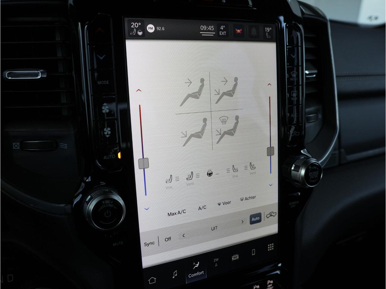 Dodge 1500 Ram 5.7 V8 4x4 Crew Cab Laramie Sport | LPG | Groot navi | Trekhaak |