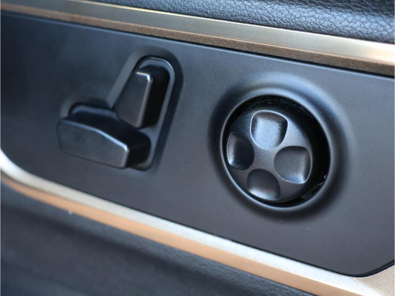 Dodge 1500 Ram 5.7 V8 4x4 Crew Cab Limited | LPG | 360 camera | Pano-dak