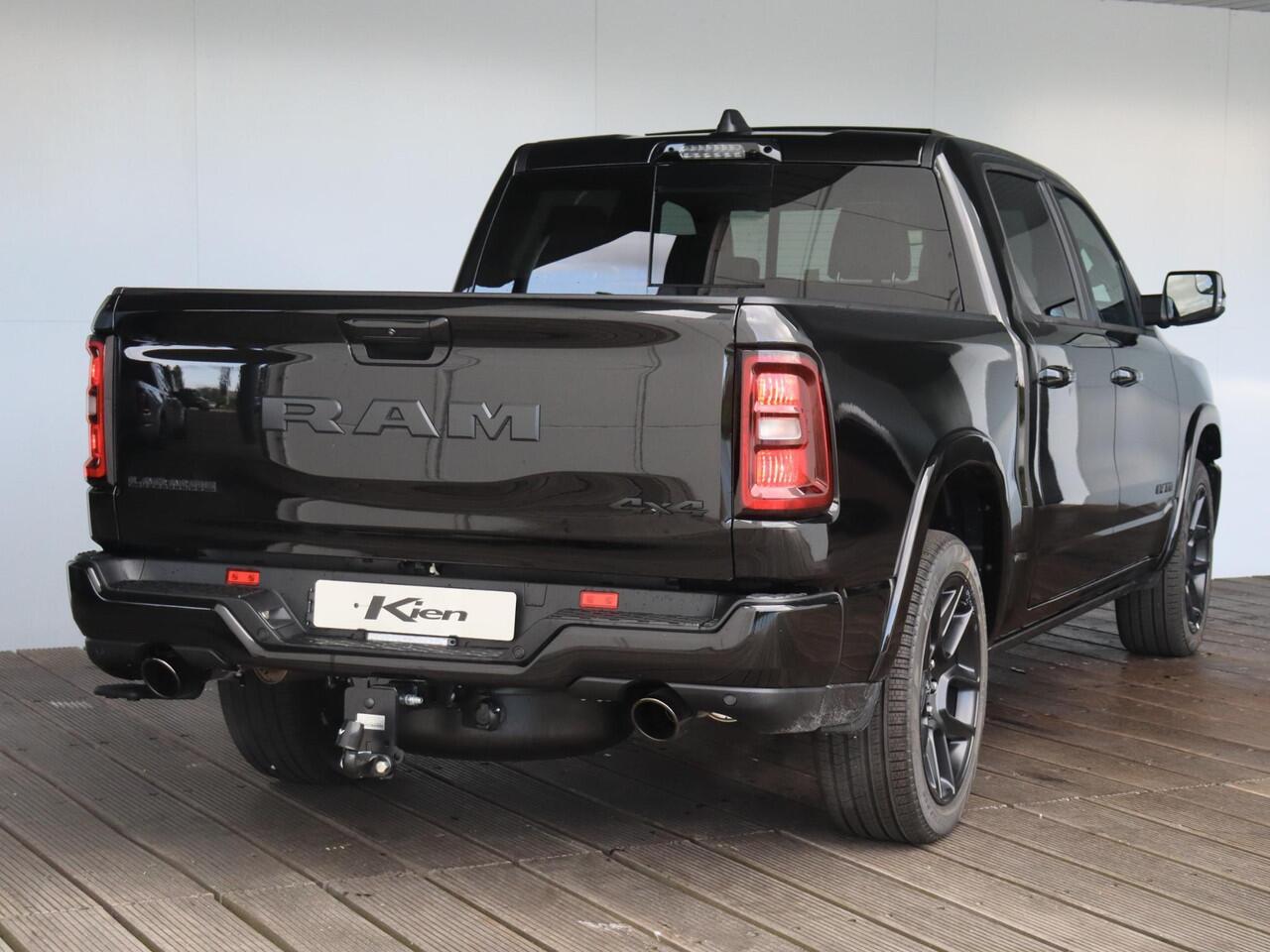 Dodge 1500 Ram 3.0 Hurricane Crew Cab Laramie Night Premium | LPG | Luchtvering | Bijrijders Scherm |