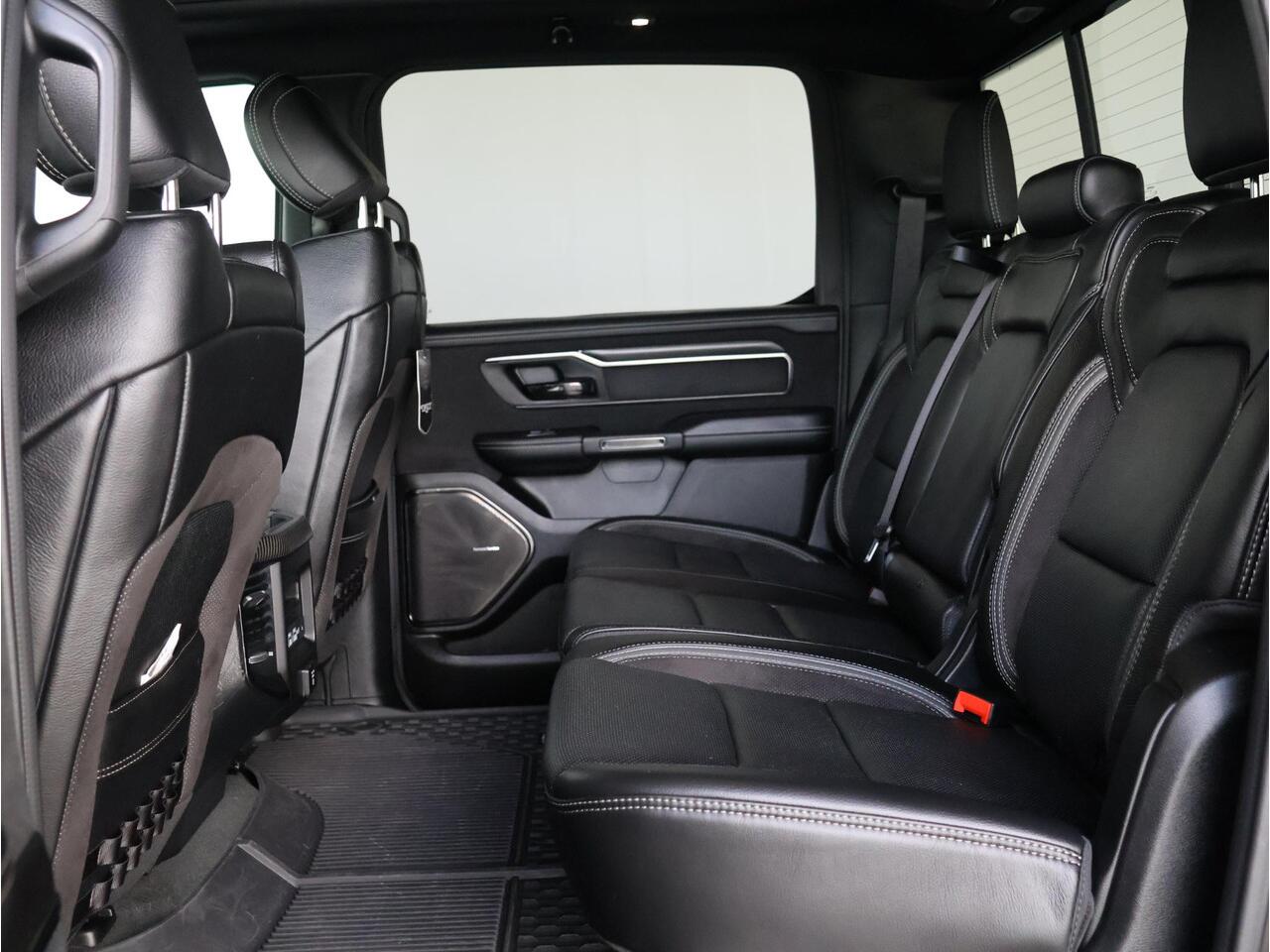 Dodge 1500 Ram 6.2 V8 4x4 Crew Cab TRX | LPG | Pano-dak | Groot Navigatie | Launch Control |