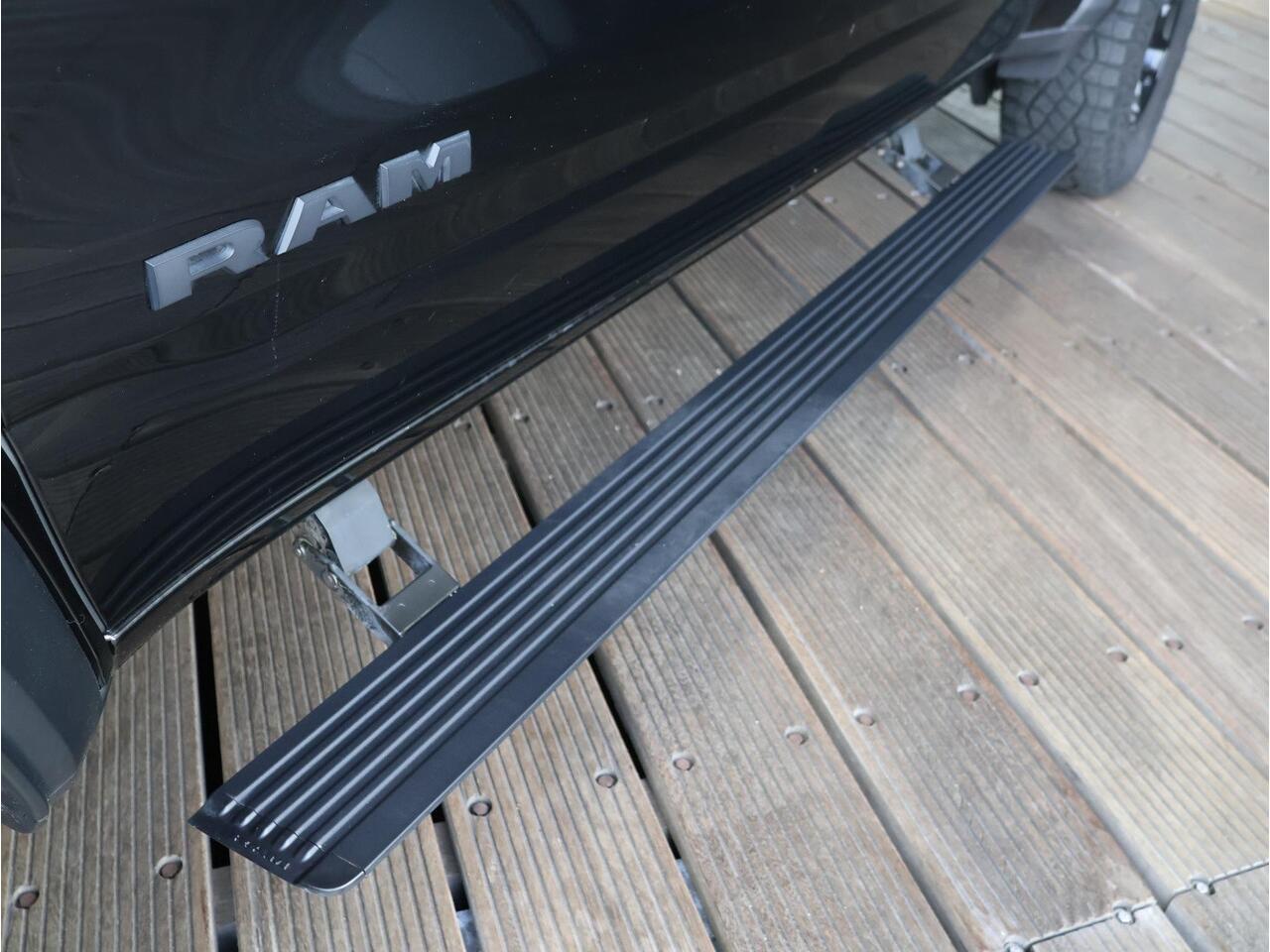 Dodge 1500 Ram 6.2 V8 4x4 Crew Cab TRX | LPG | Pano-dak | Groot Navigatie | Launch Control |