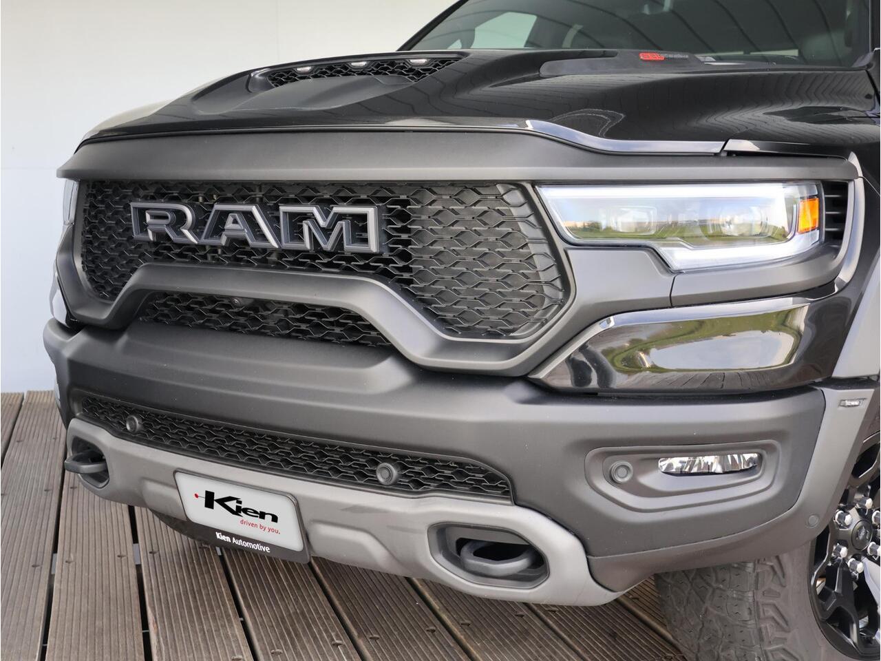 Dodge 1500 Ram 6.2 V8 4x4 Crew Cab TRX | LPG | Pano-dak | Groot Navigatie | Launch Control |