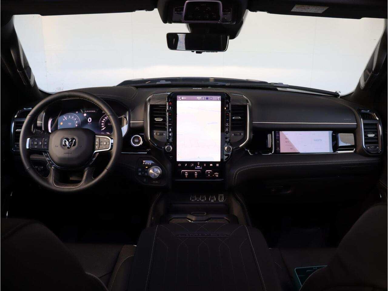 Dodge 1500 Ram 540 pk HO Crew Cab Limited Night | BPM vrij | 540 PK | Pano Dak | LPG | Luchtvering |