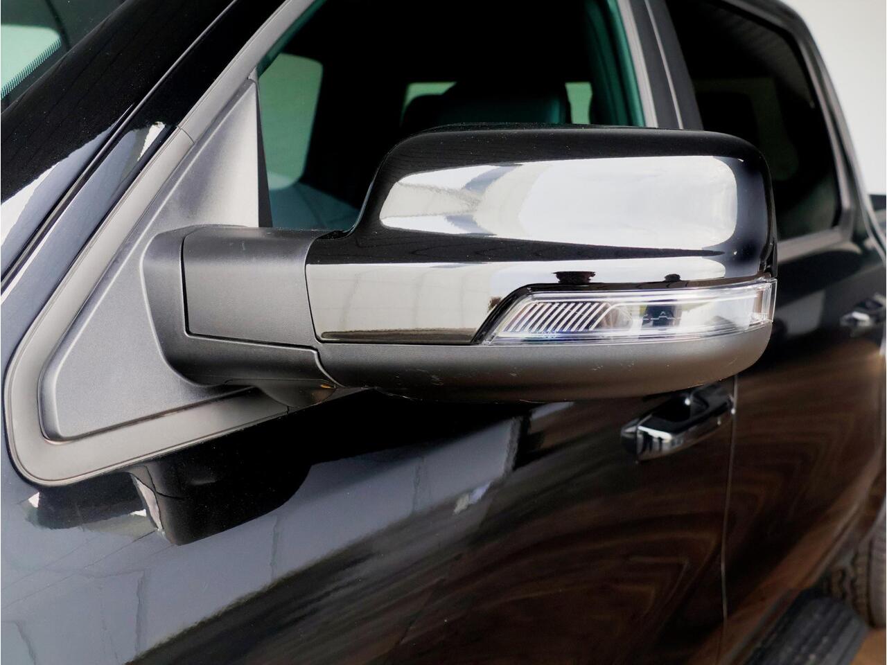 Dodge 1500 Ram 3.0 Hurricane Crew Cab Rebel Night | Pano | Leder interieur | Adaptieve CC | Elektrische laadklep |