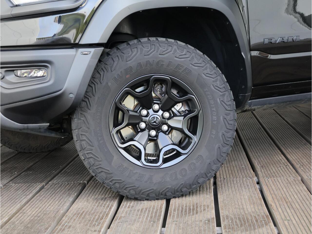 Dodge 1500 Ram 6.2 V8 4x4 Crew Cab TRX | LPG | Pano-dak | Groot Navigatie | Launch Control |