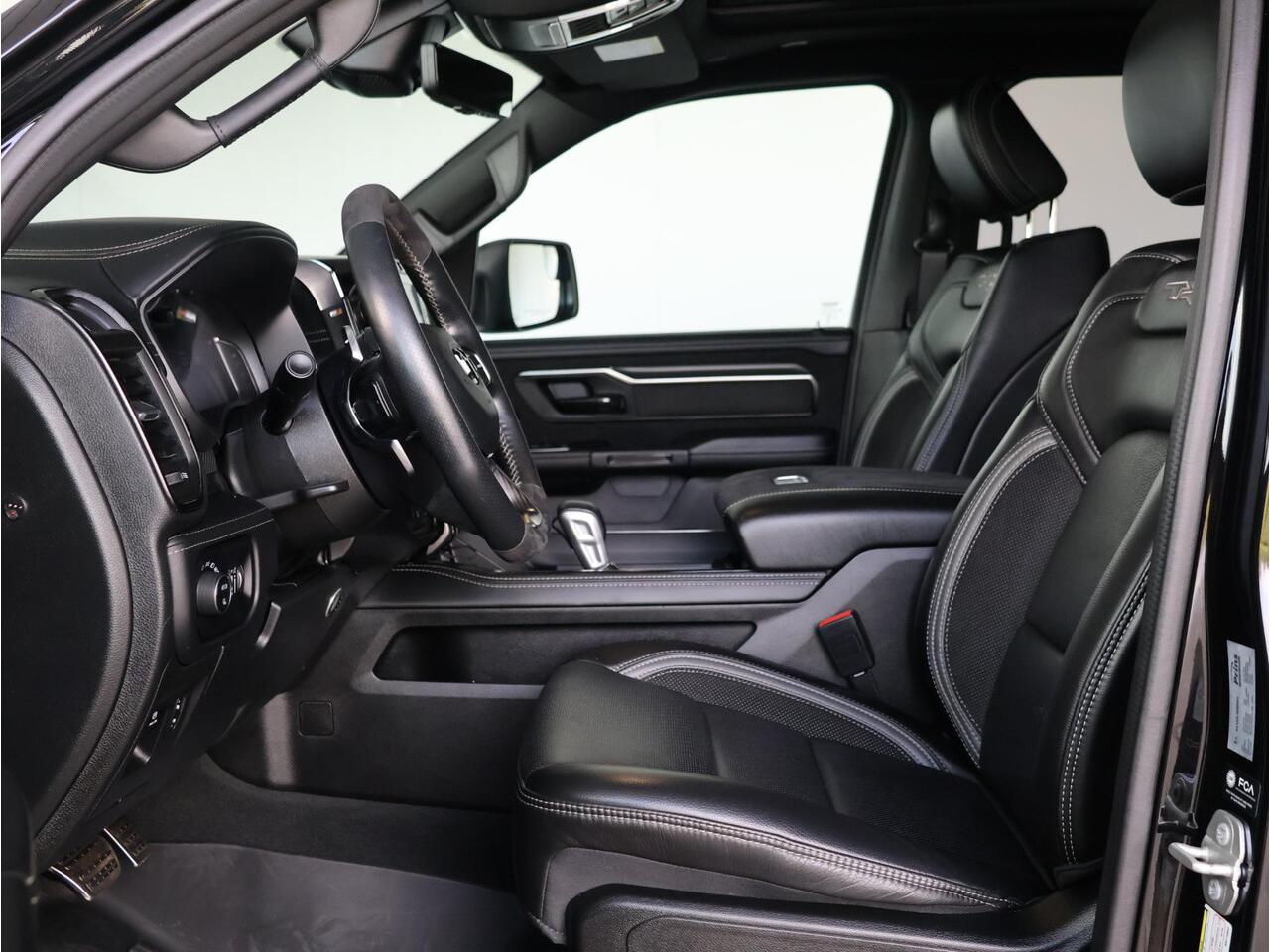 Dodge 1500 Ram 6.2 V8 4x4 Crew Cab TRX | LPG | Pano-dak | Groot Navigatie | Launch Control |