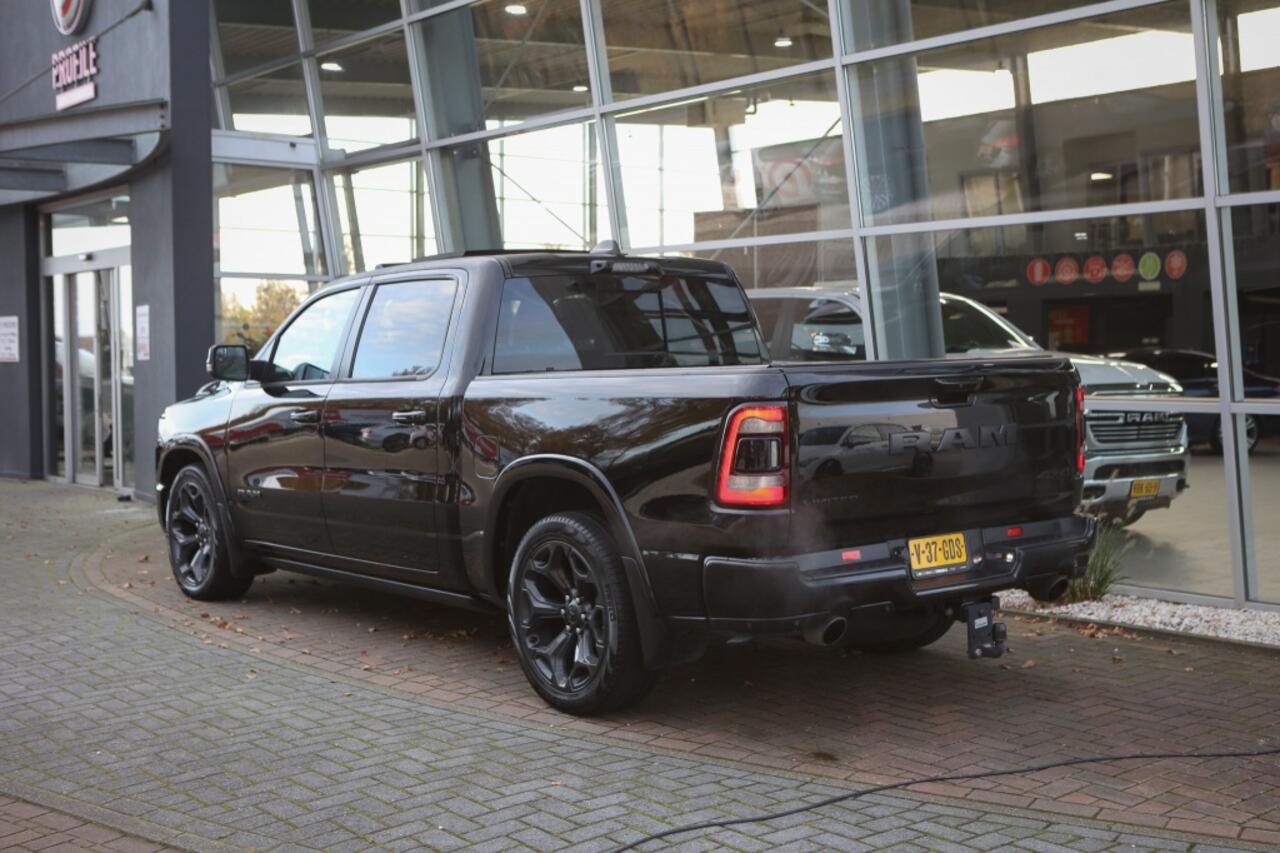 Dodge 1500 Ram 5.7 V8 4x4 CC Limited Night | Pano | stoelverkoeling/verwarming
