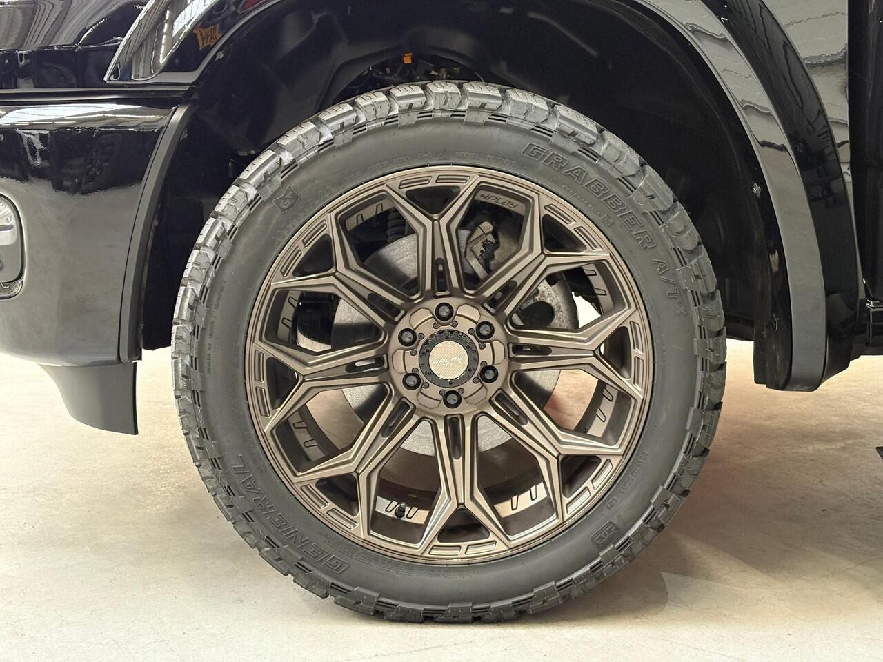 Dodge 1500 Ram 3.0L SST H.O. 540PK Limited Night CrewCab 4x4