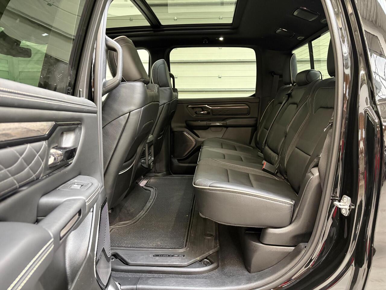 Dodge 1500 Ram 3.0L SST H.O. 540PK Limited Night CrewCab 4x4