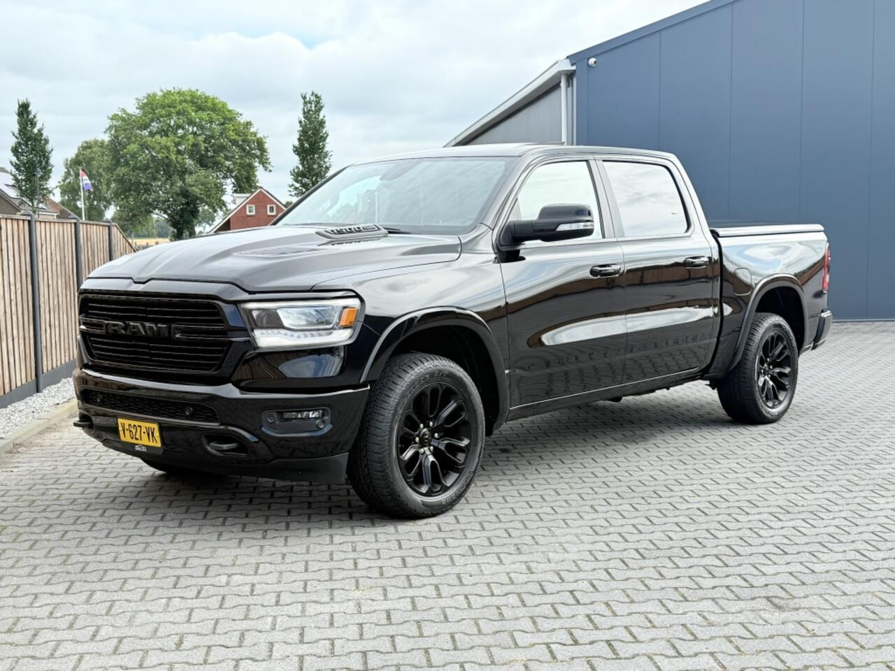 Dodge RAM PICKUP 5.7 V8 4x4 LARAMIE NIGHT EDIT. LUCHTVERING