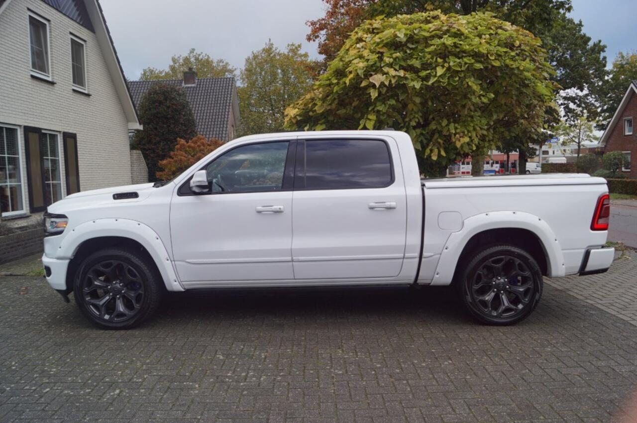 Dodge RAM PICKUP 1500 5.7 V8 4x4 Crew Cab (400pk) Limited Pano/Luchtvering/NAP/LPG