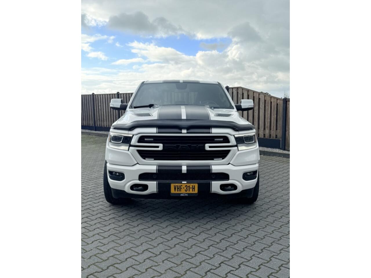 Dodge RAM PICKUP 5.7 HEMI V8 LARAMIE 4X4 22" TUFF WHEELS