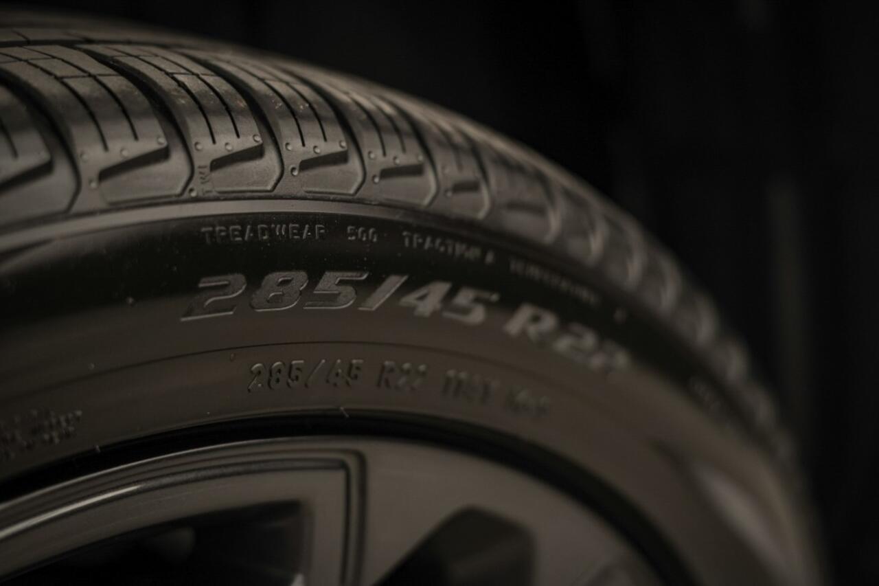 Dodge RAM PICKUP 4X4 Limitid Night