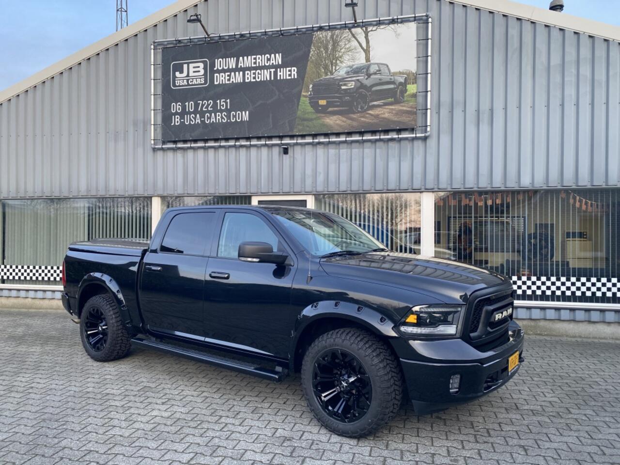 Dodge RAM PICKUP 5.7 V8 4x4 Black Edition N.A.P.