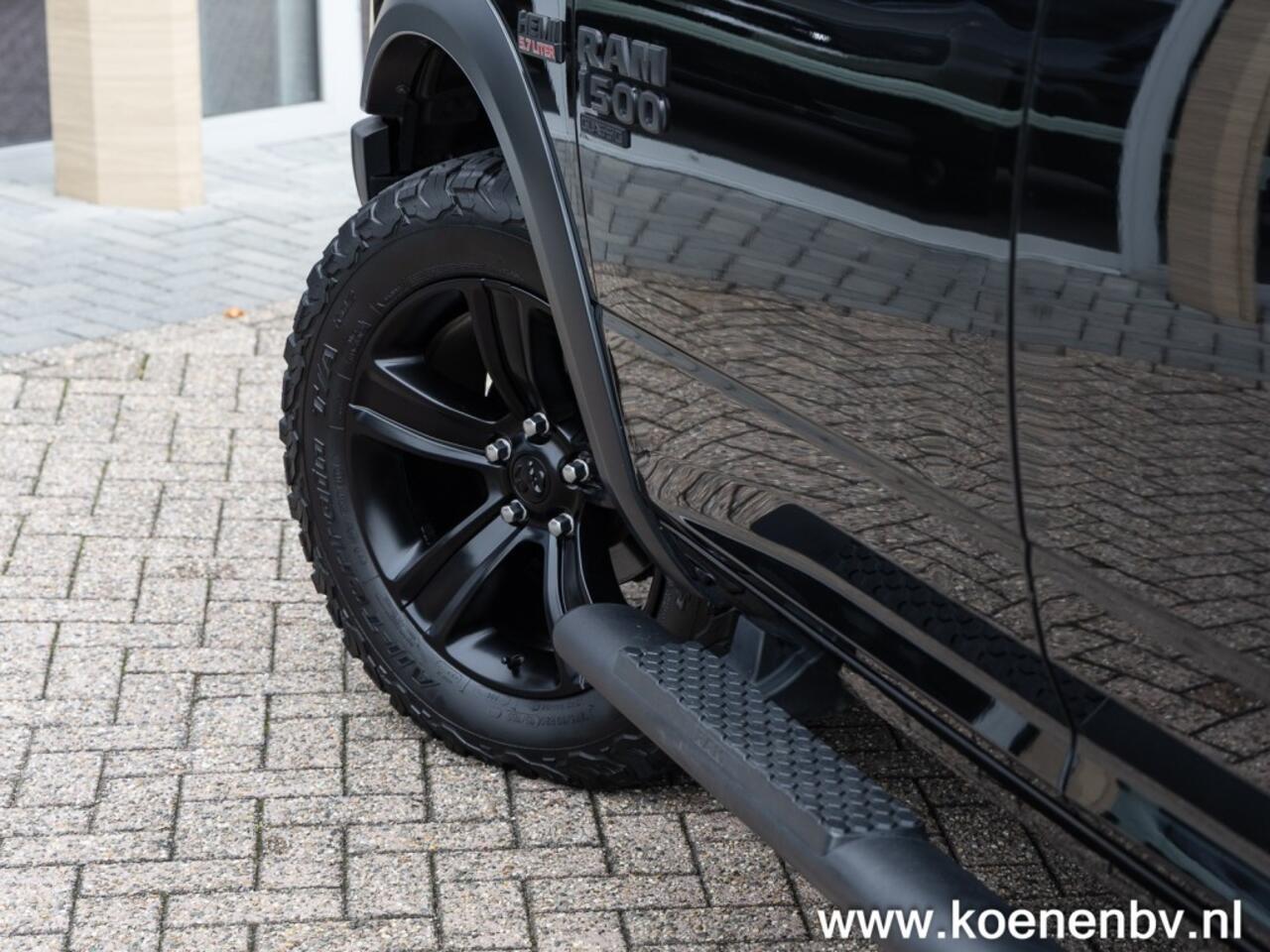 Dodge RAM PICKUP 5.7 V8 4x4 Aut. Warlock Edition 402PK LPG