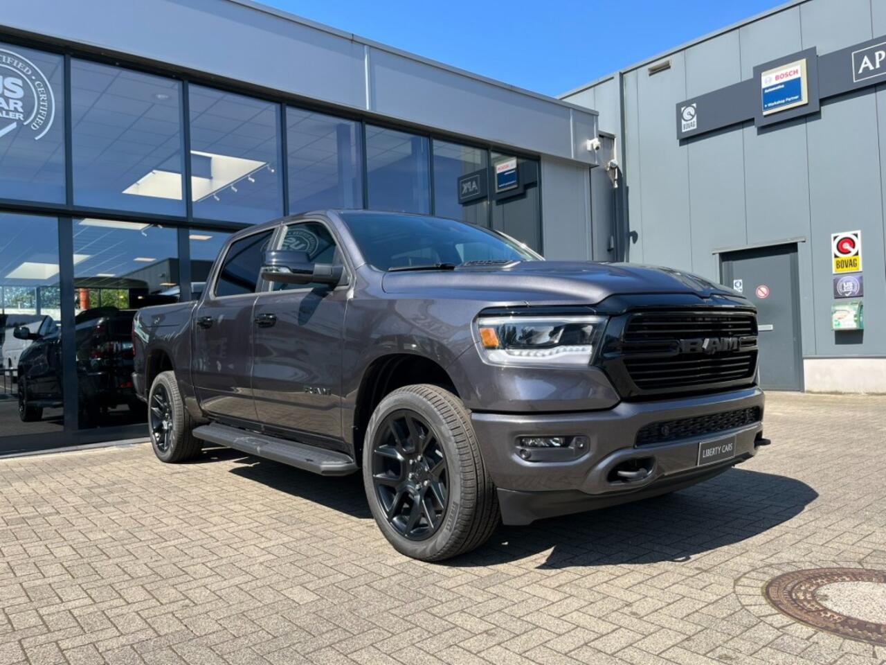 Dodge RAM PICKUP NIEUW 5.7 Hemi 4x4 Laramie Luchtvering Multifunctional tailgat