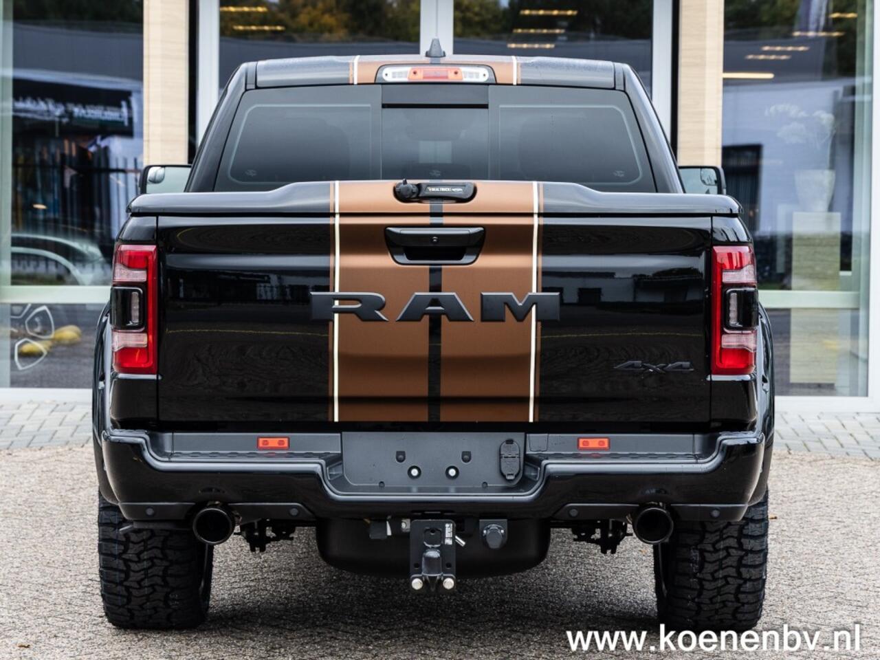 Dodge RAM PICKUP 5.7 V8 4x4 Aut. Laramie Sport Automaat LPG G3/ PANO/ LEER/ LPG/NIGHT/ BPM VRIJ