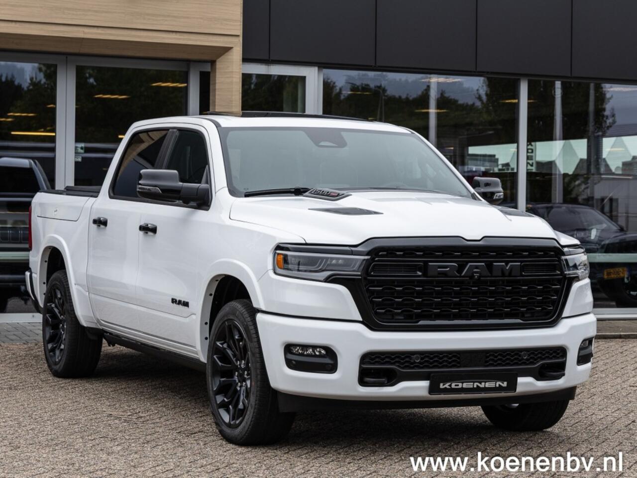 Dodge RAM PICKUP Limited Night MY25 540pk LPG Bakflip SUPERAKTIE!!