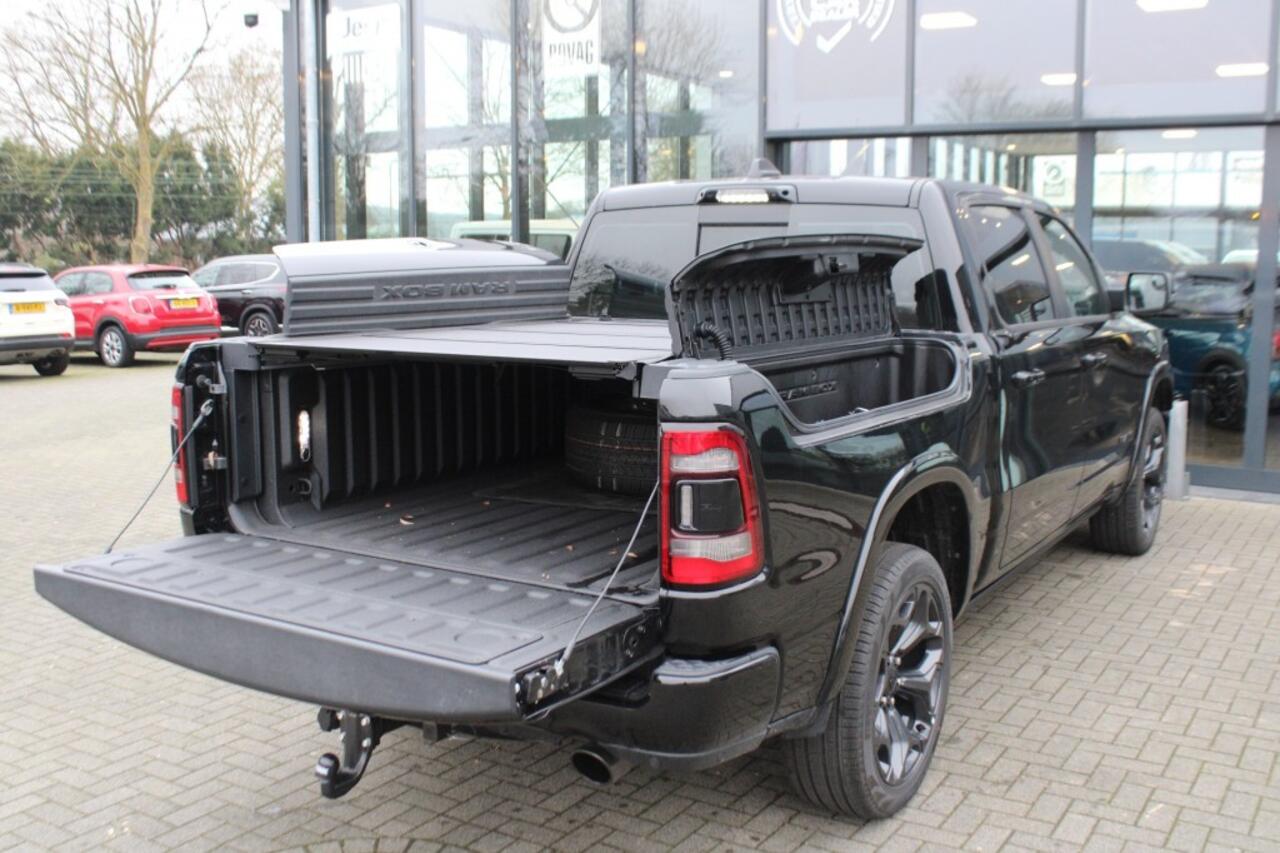 Dodge RAM PICKUP 1500 NIEUW 5.7i V8 HEMI LIMITED Night Edition / NIEUW