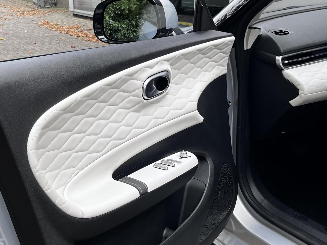 Dongfeng Box Premium Edition | 360° Camera | Adaptieve Cruise Control | Elektrisch Verstelbare Bestuurdersstoel + Geheugen | Stoelverwarming Bestuurder | Stoelventilatie Bestuurder | Apple Carplay | Android Auto | Sfeerverlichting | Elektrisch Inklapbare Buitenspiegel