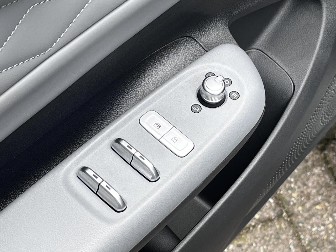 Dongfeng Box Premium Edition | 360° Camera | Adaptieve Cruise Control | Elektrisch Verstelbare Bestuurdersstoel + Geheugen | Stoelverwarming Bestuurder | Stoelventilatie Bestuurder | Apple Carplay | Android Auto | Sfeerverlichting | Elektrisch Inklapbare Buitenspiegel