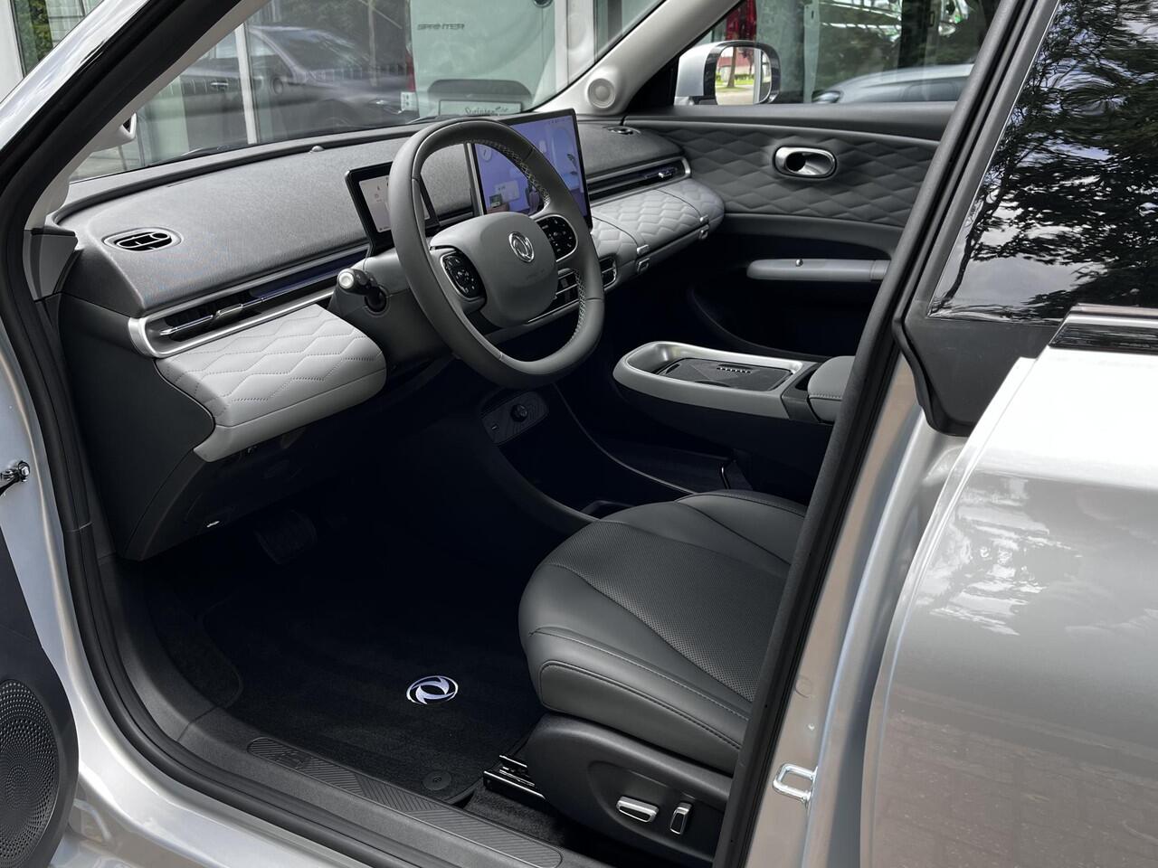 Dongfeng Box Premium Edition | 360° Camera | Adaptieve Cruise Control | Elektrisch Verstelbare Bestuurdersstoel + Geheugen | Stoelverwarming Bestuurder | Stoelventilatie Bestuurder | Apple Carplay | Android Auto | Sfeerverlichting | Elektrisch Inklapbare Buitenspiegel