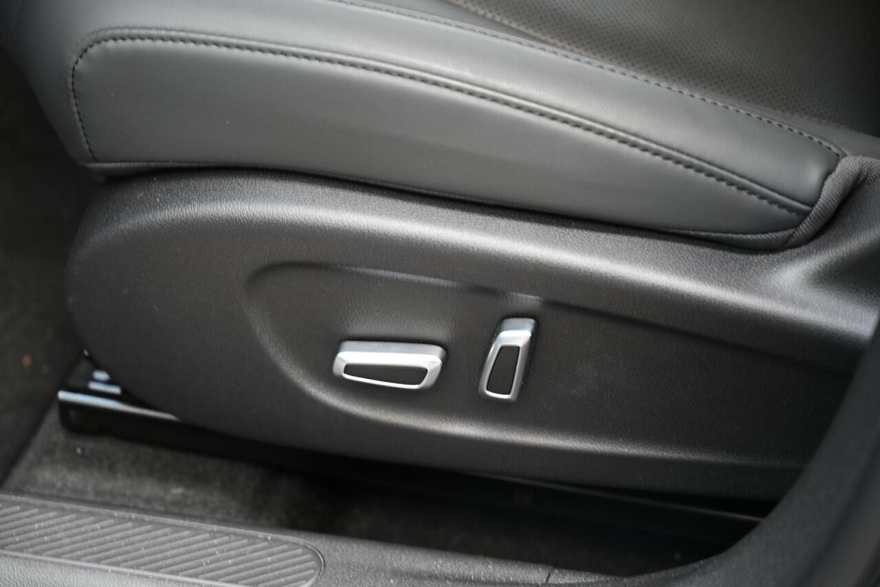 Dongfeng Box Launch Edition | 360° Camera | Adaptieve Cruise Control | Elektrisch Verstelbare Bestuurdersstoel + Geheugen | Stoelverwarming Bestuurder | Stoelventilatie Bestuurder | Apple Carplay | Android Auto | Sfeerverlichting | Elektrisch Inklapbare Buitenspiegels