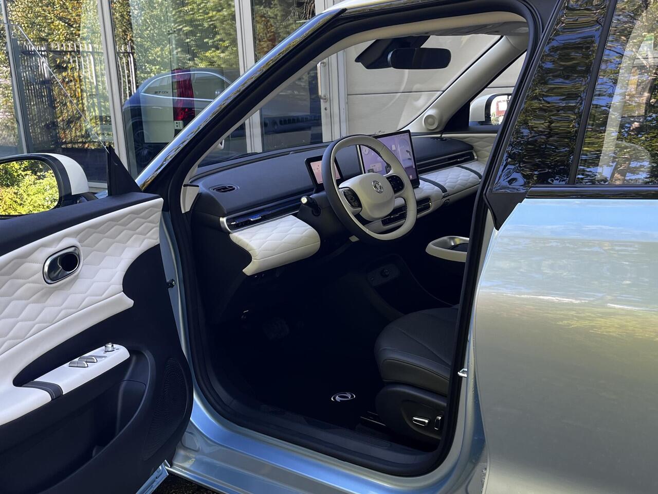 Dongfeng Box Premium Edition | 360° Camera | Adaptieve Cruise Control | Elektrisch Verstelbare Bestuurdersstoel + Geheugen | Stoelverwarming Bestuurder | Stoelventilatie Bestuurder | Apple Carplay | Android Auto | Sfeerverlichting | Elektrisch Inklapbare Buitenspiegel