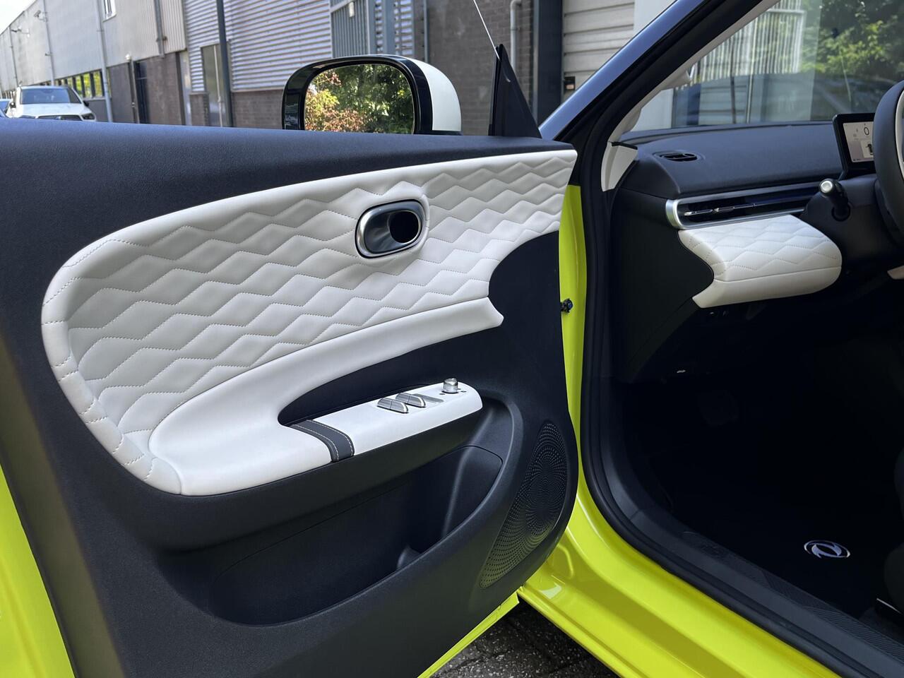 Dongfeng Box Launch Edition | 360° Camera | Adaptieve Cruise Control | Elektrisch Verstelbare Bestuurdersstoel + Geheugen | Stoelverwarming Bestuurder | Stoelventilatie Bestuurder | Apple Carplay | Android Auto | Sfeerverlichting | Elektrisch Inklapbare Buitenspiegels