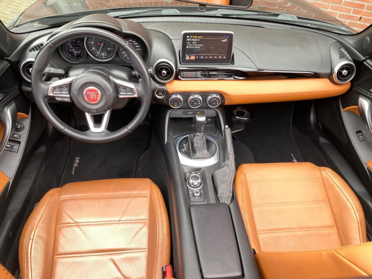 Fiat 124 1.4 M-AIR T LUSSO AUTOMAAT CARPLAY XENON LEER KEYLESS CRUISE