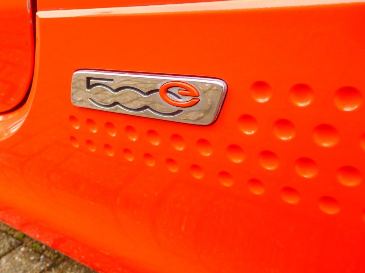 Fiat 500 24 KWH Carplay Stoelverwarming Stoelverwarming Automaat