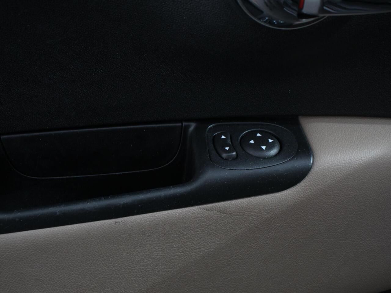 Fiat 500 1.2 Lounge | Navigatie | Lederen Interieur | Climate Control | Panoramadak | Parkeer sensoren