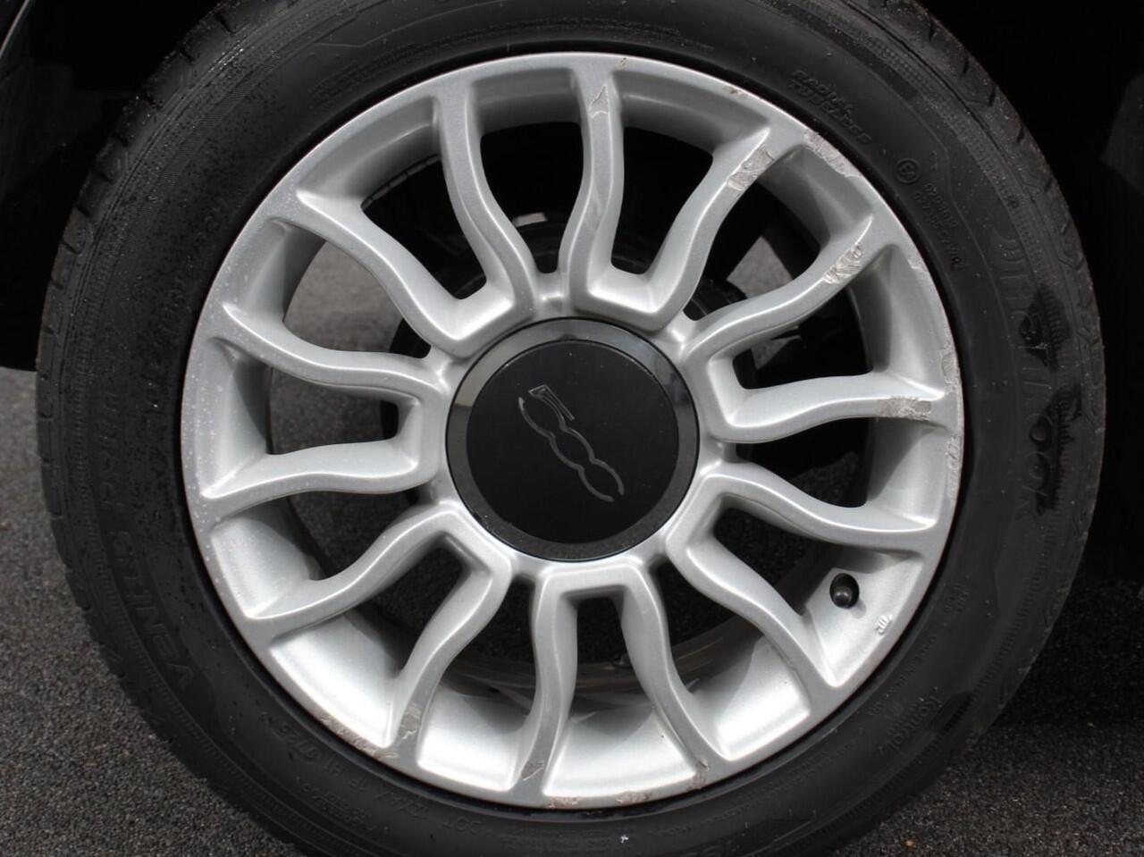 Fiat 500 1.2 Lounge | Navigatie | Lederen Interieur | Climate Control | Panoramadak | Parkeer sensoren