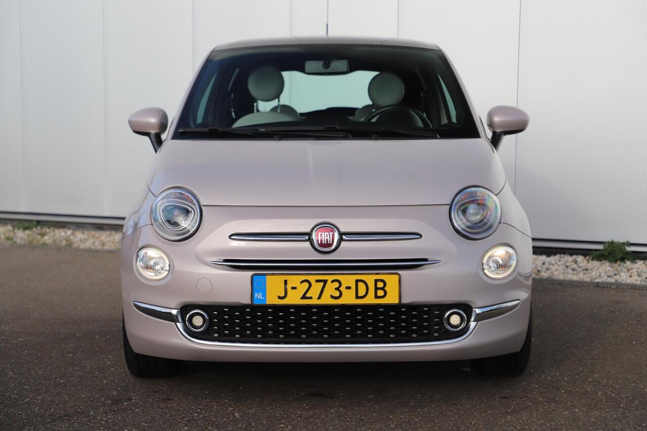 Fiat 500 1.0 Hybrid Star Panoramadak Two Tone Interieur Half Leder Carplay Navigatie 15 inch LMV Cruise Control Airco Parkeersensor
