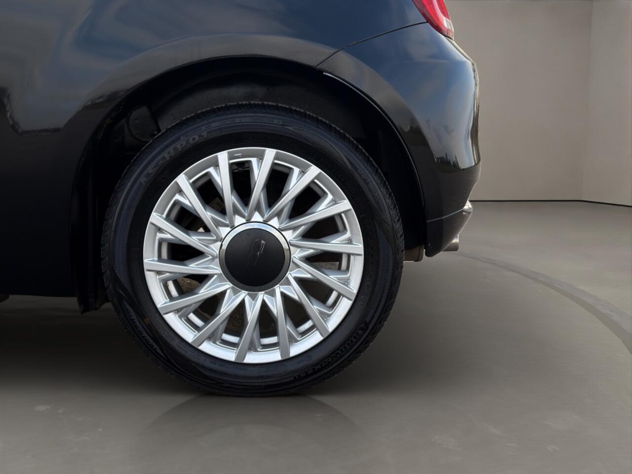 Fiat 500 1.2 Star 2020 ZWART | Panoramadak | Airco