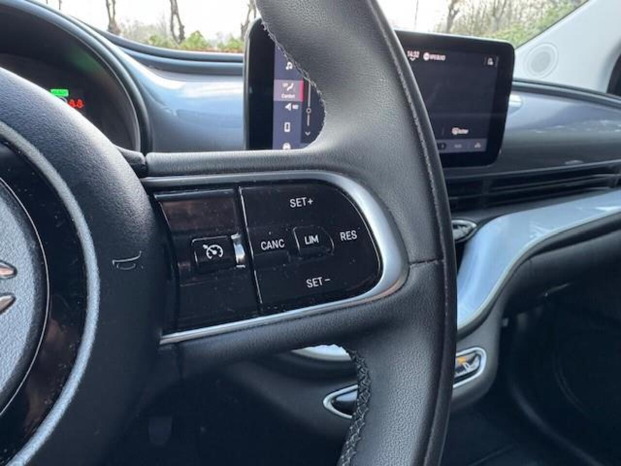 Fiat 500 ICON 42KWH/LED/NAV/PDC/LMV