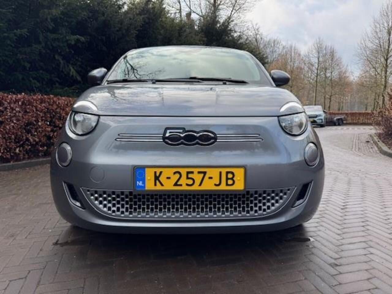 Fiat 500 ICON 42KWH/LED/NAV/PDC/LMV