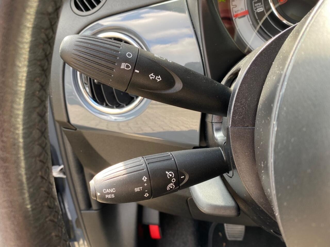 Fiat 500 0.9 TwinAir T YOUNG AIRCO CRUISE DAB LMV BLUETOOTH